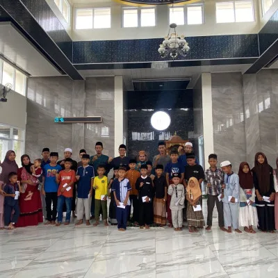 Pengajian Rutin Desa Sindangheula Berjalan Khidmat, Santuni 41 Anak Yatim