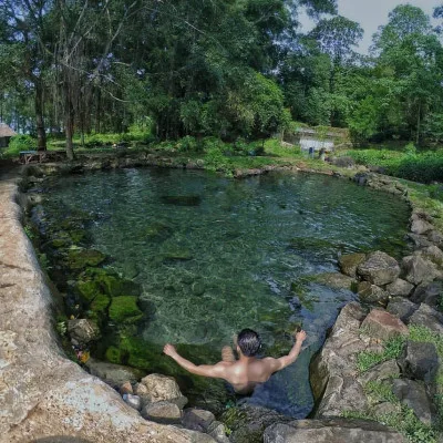 Serunya Berlibur di Cirahab: Pemandian Alami dengan Pesona Alam yang Menakjubkan di Serang, Banten