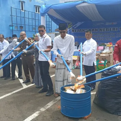 Kejari Serang Musnahkan Ribuan Barang Bukti dari 133 Perkara Inkracht