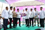 Bupati Tangerang Serahkan Bantuan Sambungan Air Bersih Gratis kepada 250 KK di Desa Tanjakan Mekar