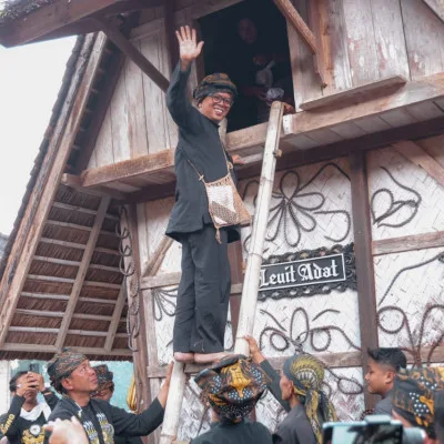 Gubernur Banten Andra Soni Ikuti Prosesi Seren Taun Kasepuhan Cisungsang
