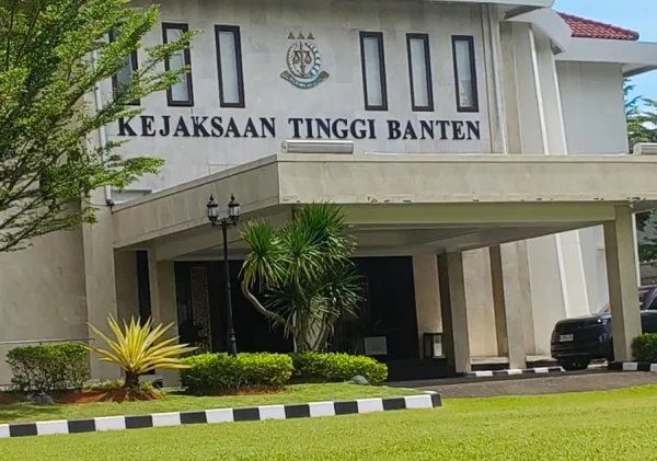 Kejati Banten Klarifikasi Penanganan Kasus Kecelakaan Almarhum Aris Santoso