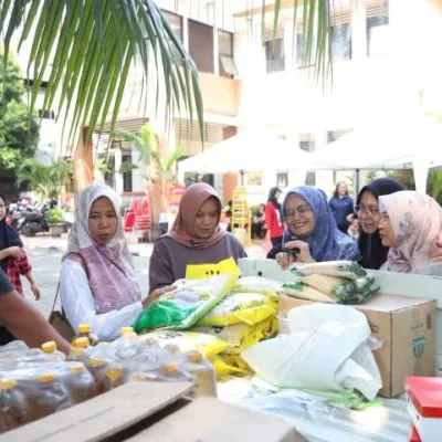 Gampang Sembako On The Road Diserbu Warga, Harga Jauh di Bawah Pasaran
