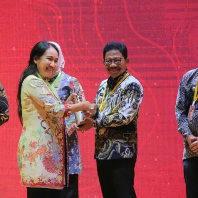 Pemkot Tangerang Raih Penghargaan Bhumandala Rajata Berkat Inovasi Aplikasi SIPANTAU