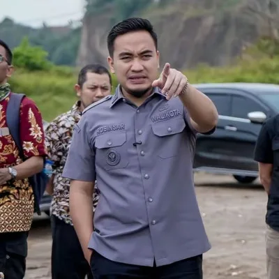 Wali Kota Cilegon Robinsar Hadiri Uji Coba Sirine Tsunami dan Teken MoU Tingkatkan SDM