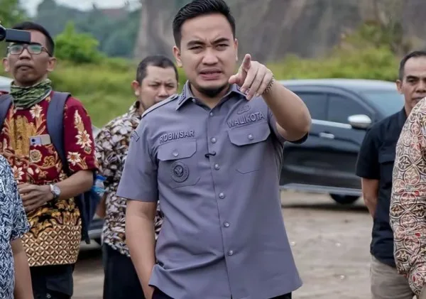 Wali Kota Cilegon Robinsar Hadiri Uji Coba Sirine Tsunami dan Teken MoU Tingkatkan SDM