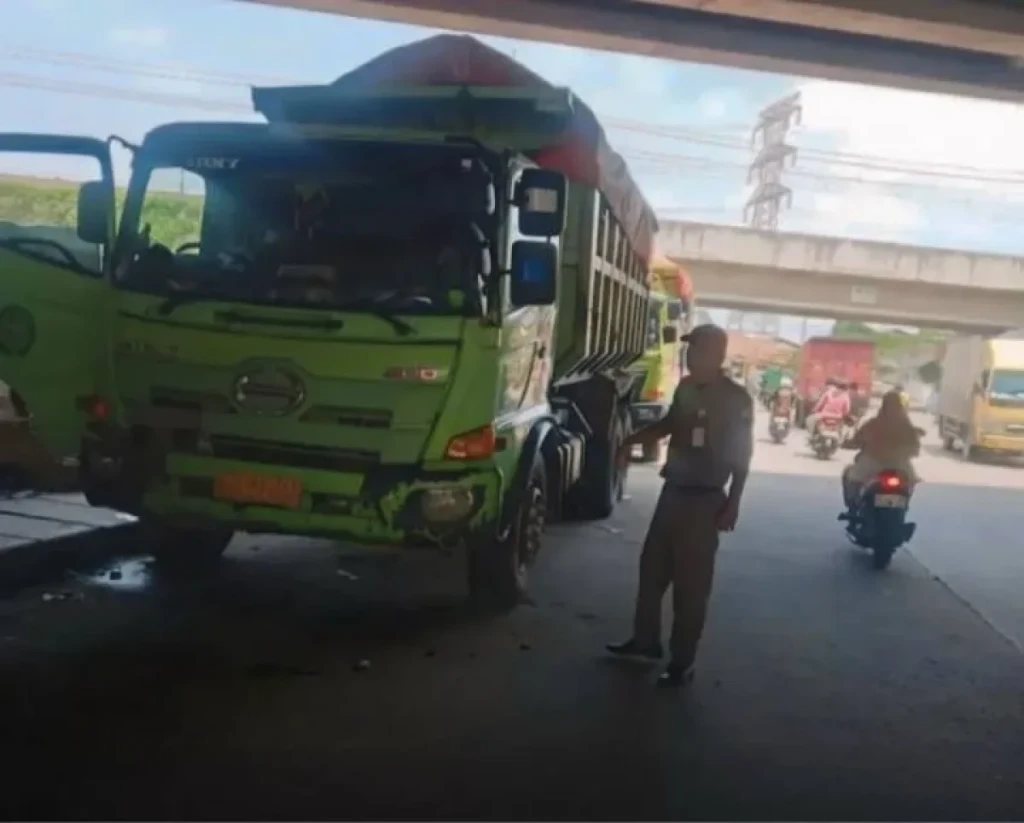 Penertiban Parkir Liar di Batuceper, Trantib Tindak Kendaraan yang Melanggar