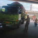 Penertiban Parkir Liar di Batuceper, Trantib Tindak Kendaraan yang Melanggar