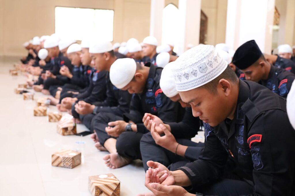 Satbrimob Banten Gelar Tausyiah Agama dan Doa Bersama Peringati Tahun Baru Islam 1 Muharam 1445 Hijriyah