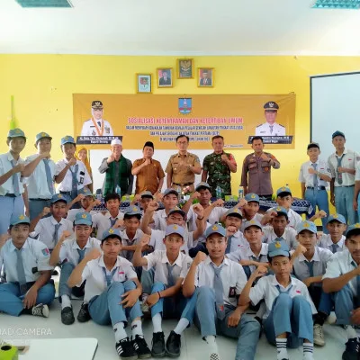 Berikan Sosialisasi Di SMA Negeri 1 Kopo, Koramil 0602-21/Kopo Cegah Kenakalan Remaja