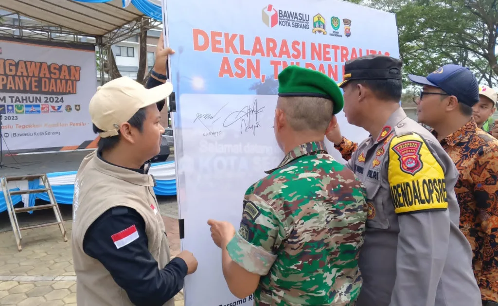 Dandim 0602/Serang Diwakili Pasi Ops Hadiri Deklarasi Netralitas TNI Wilayah Kota Serang