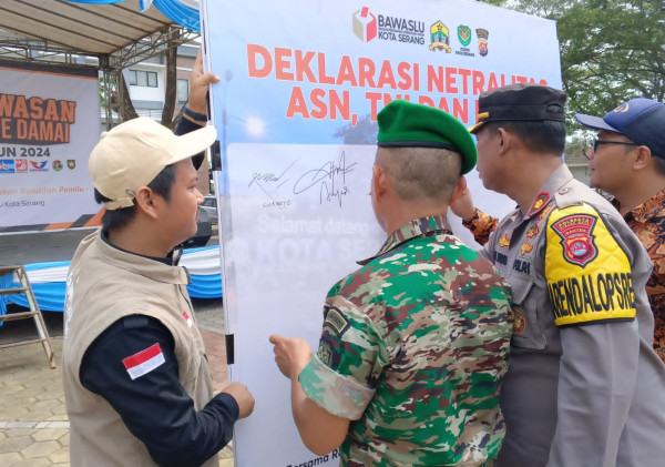 Dandim 0602/Serang Diwakili Pasi Ops Hadiri Deklarasi Netralitas TNI Wilayah Kota Serang