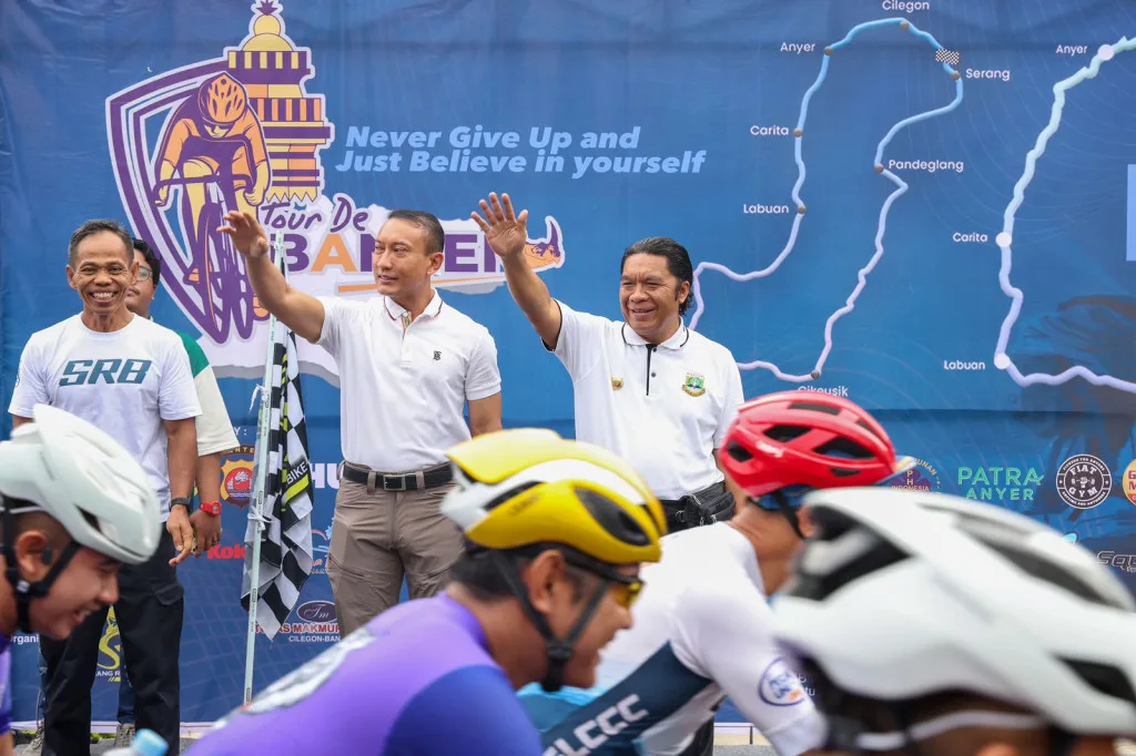 Pj Gubernur Al Muktabar Lepas Peserta Sepeda Tour de Banten 2023