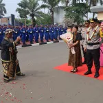 Ribuan Personel Polda Banten Sambut Irjen Pol Abdul Karim Kapolda Banten Yang Baru