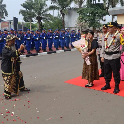 Ribuan Personel Polda Banten Sambut Irjen Pol Abdul Karim Kapolda Banten Yang Baru