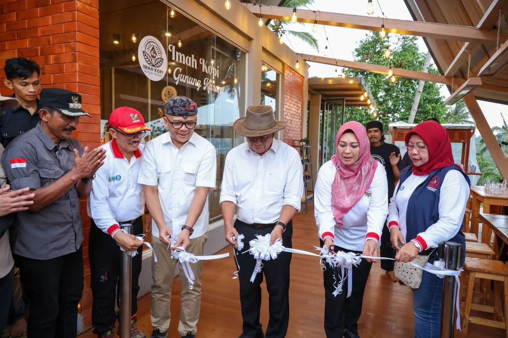 Resmikan Imah Kopi Gunung Karang, Langkah Pemprov Banten Tingkatkan Produktivitas Wilayah Konservasi