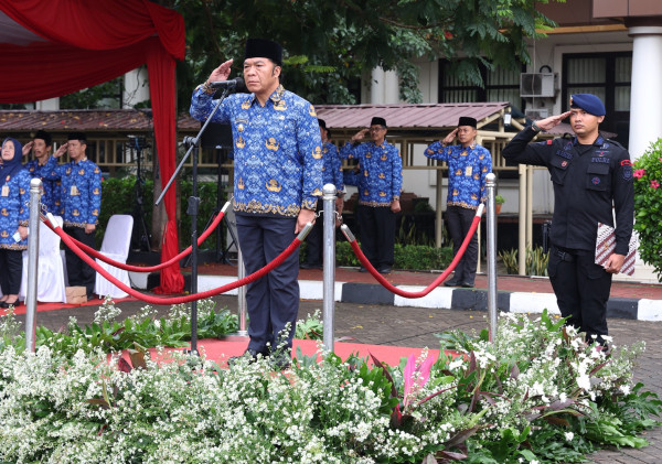 Pj Gubernur Banten Al Muktabar Ingatkan Tugas Melayani Kepada Masyarakat Pada HUT Ke-52 KORPRI
