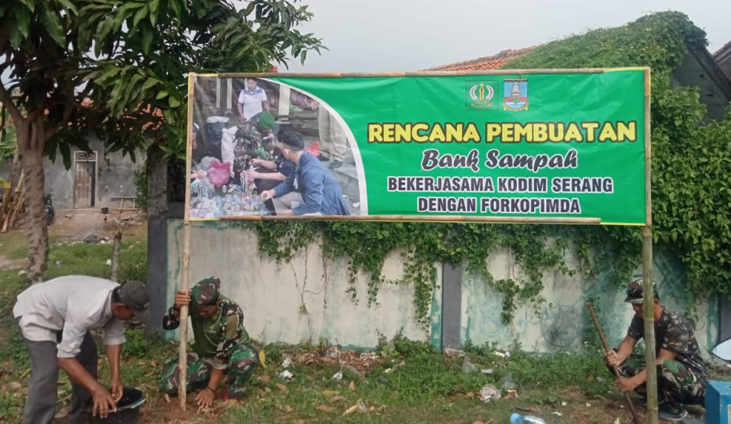Koramil Tirtayasa Bersama Forkopimda Bangun Bank Sampah