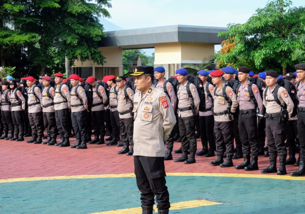 Polda Banten Laksanakan Apel Gelar Pasukan Persiapan Pergeseran Personel Kesiapan Pengamanan TPS