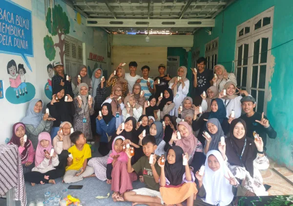 Sosialaisasi Kombucha dan Yoghurt, TBM Titik Literasi Bersinergi dengan Untirta Bangun Soft Skill Pegiat Literasi