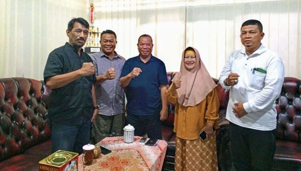 Inisiatif Ketua Forum RT RW Kota Serang: Menyelesaikan Masalah Infrastruktur SDN Cilampang dan Izin Operasional TBM