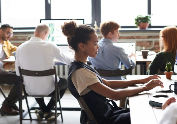 Tips Mengatasi Stres di Tempat Kerja, langkah Penting Untuk Menjaga Kesejahteraan Fisik dan Mental