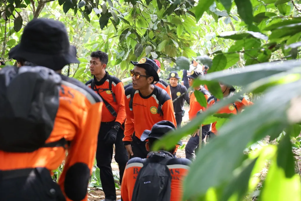 Kantor SAR Banten Gelar Latihan Intensif di Gunung dan Hutan untuk Tingkatkan Keterampilan Rescuer