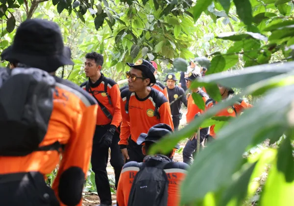 Kantor SAR Banten Gelar Latihan Intensif di Gunung dan Hutan untuk Tingkatkan Keterampilan Rescuer