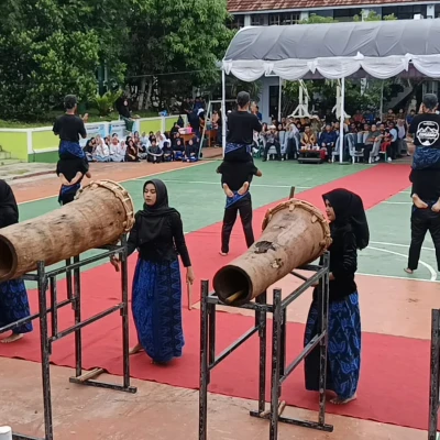 Rayakan Hari Jadi ke-39 SMAN 2 Rangkasbitung, Siswa dan Guru Unjuk Karya Seni