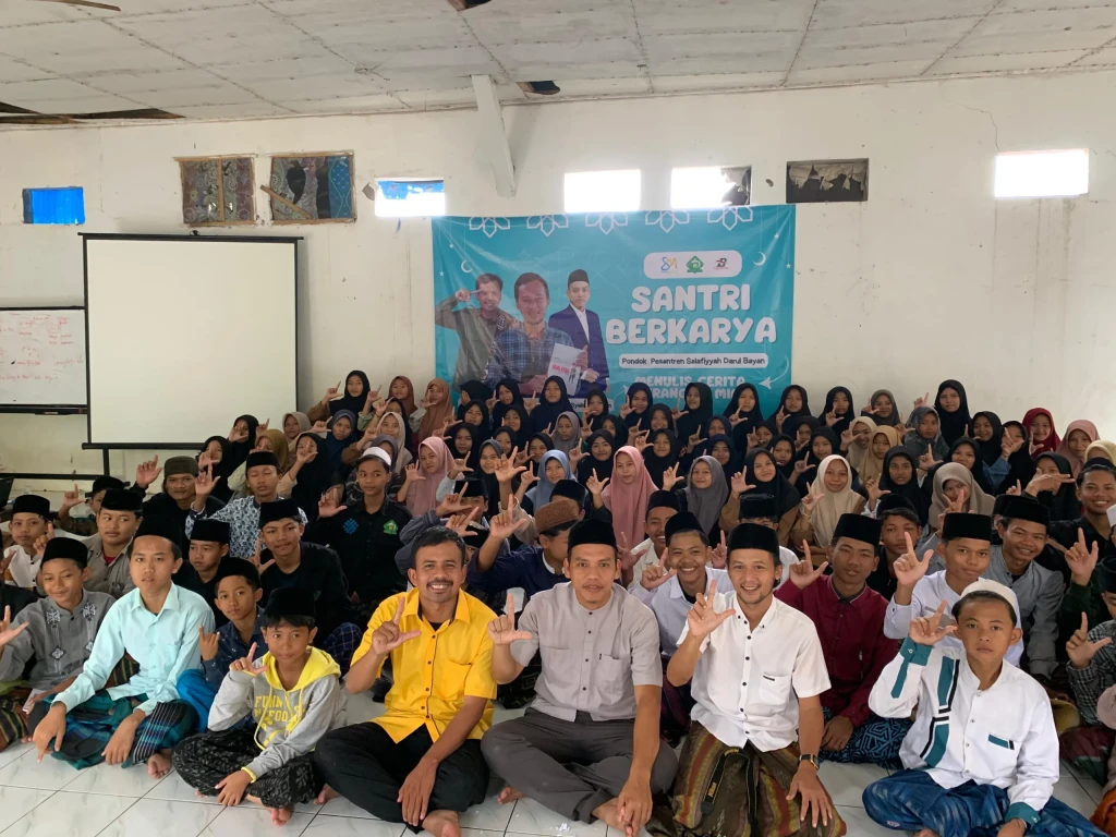 Yayasan Sketsa Mimpi Ajak Santri Pondok Pesantren Salafiyyah Darul Bayan Menulis Cerita