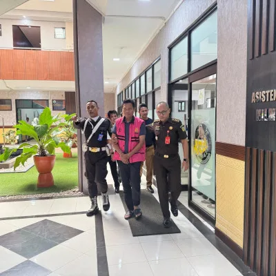 Kejati Banten Tahan Kepala Dinas LH Tangsel Terkait Dugaan Korupsi Proyek Sampah Rp.75 Miliar