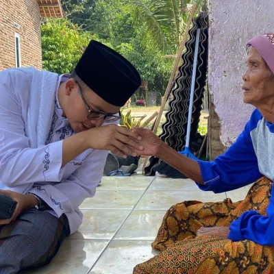 Kades Suheli Kunjungi Jalupang Wetan: Salat Jumat, Santunan, dan Silaturahmi Warga