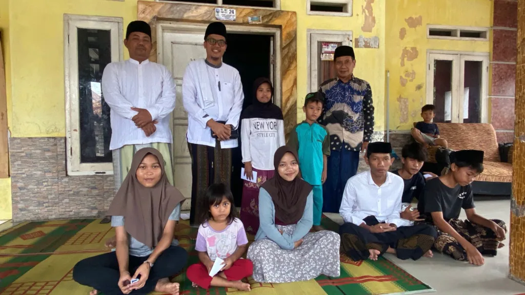 Jumat Keliling di Kp. Pesagi Pasir, Wujud Nyata Kepedulian Pemerintah Desa Sindangheula