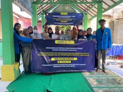 Penguatan strategi pemasaran dan kelembagaan UMKM ibu rumah tangga dalam membangun kampung wirausaha