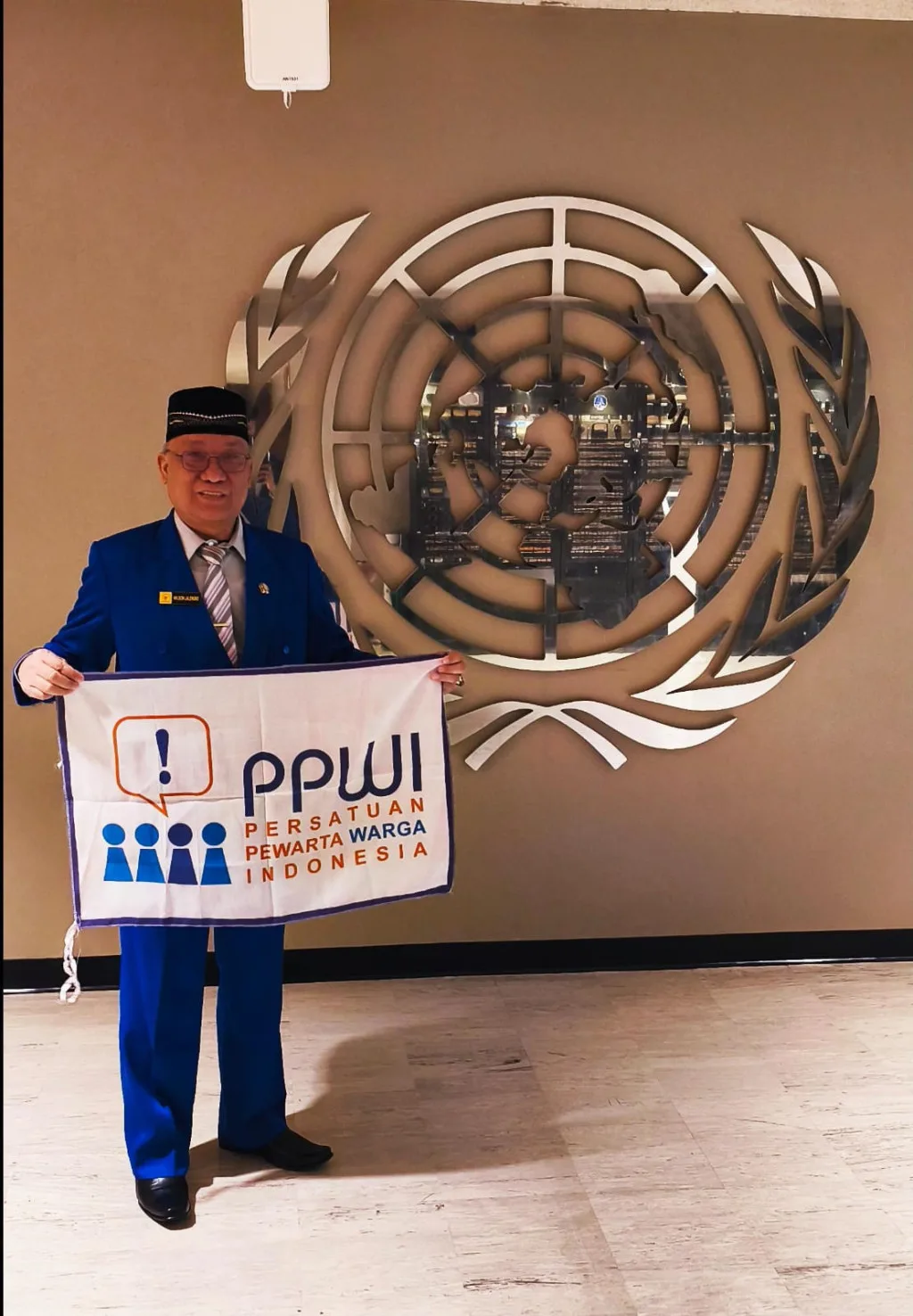 Bendera PPWI Berkibar di Markas Besar PBB, Simbol Persatuan Pewarta Warga Indonesia Mendunia