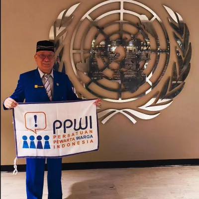 Bendera PPWI Berkibar di Markas Besar PBB, Simbol Persatuan Pewarta Warga Indonesia Mendunia