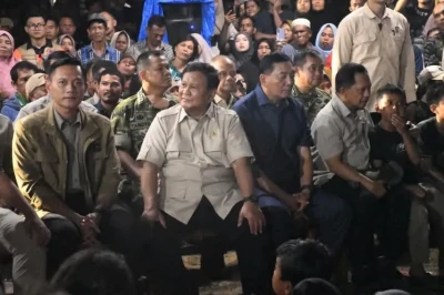 Presiden Prabowo Rayakan Tahun Baru 2026, Nobar Bersama Warga Korban Banjir di Batang Toru