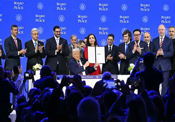 Menenun Perdamaian Dunia dari Davos: Kepemimpinan Visioner HM Raja Mohammed VI dan Pengesahan Piagam "Board of Peace