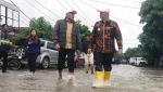 Wali Kota Serang Tinjau Titik Rawan Banjir, Perintahkan Bongkar Empang Penyebab Penyempitan Sungai