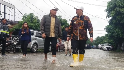 Wali Kota Serang Tinjau Titik Rawan Banjir, Perintahkan Bongkar Empang Penyebab Penyempitan Sungai