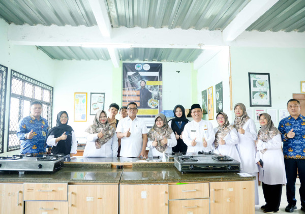 Gubernur Banten Tinjau Progres Pembangunan SMKN 1 Pandeglang, Dorong Transformasi Jadi BLUD