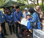 Pemkot Tangerang Salurkan Bantuan Alat Bantu Difabel untuk Warga Kurang Mampu