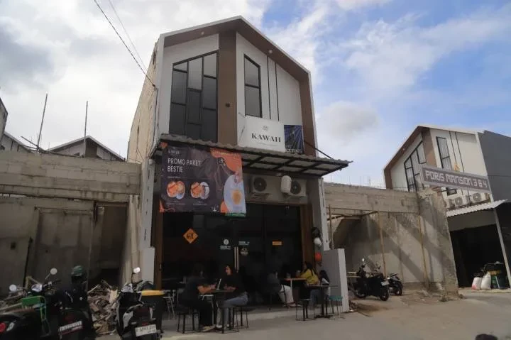 Kawaii Cafe & Eatery, Spot Nongkrong Hemat Baru di Cipondoh