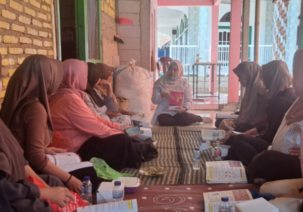 Kelas Ibu Hamil di Posyandu Desa Suradita: Meningkatkan Pengetahuan dan Kesiapan Ibu Hamil