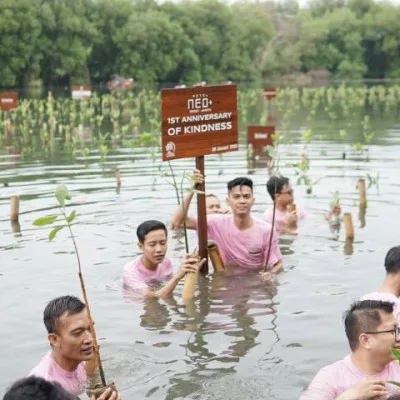 Hotel Neo+ Airport Jakarta Kota Tangerang Rayakan Ulang Tahun Pertama dengan Aksi Sosial dan Lingkungan
