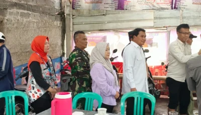 Bupati Tangerang Kunjungi Lokasi Banjir di Desa Mekarsari