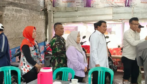 Bupati Tangerang Kunjungi Lokasi Banjir di Desa Mekarsari