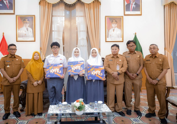 Gubernur Banten Apresiasi Prestasi Siswa SMAN 1 Kota Serang Juara I Lomba Cerdas Cermat Nasional BPK RI