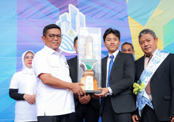 Gubernur Banten Tekankan Komitmen Menekan Angka Putus Sekolah melalui Program Sekolah Gratis