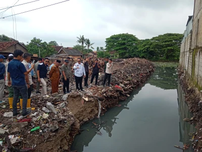 Pemkot Serang Tertibkan Bangunan Liar di Kali Kroya, Upaya Atasi Banjir